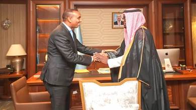 ​رئيس الوزراء الصومالي يلتقي سفير المملكة العربية السعودية لدي البلاد 
